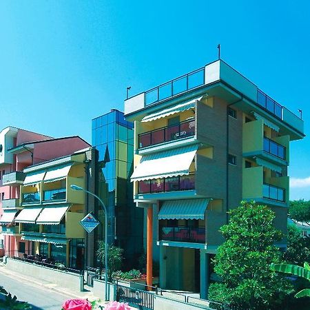 Hotel Residence Margherita Tortoreto Bagian luar foto