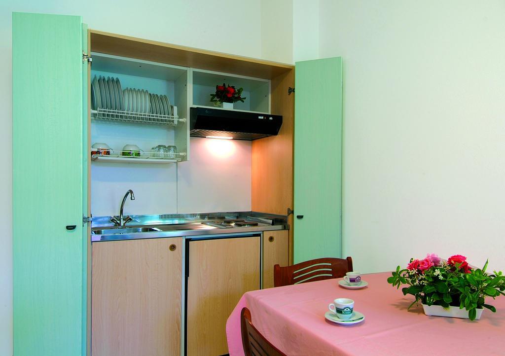 Hotel Residence Margherita Tortoreto Bagian luar foto