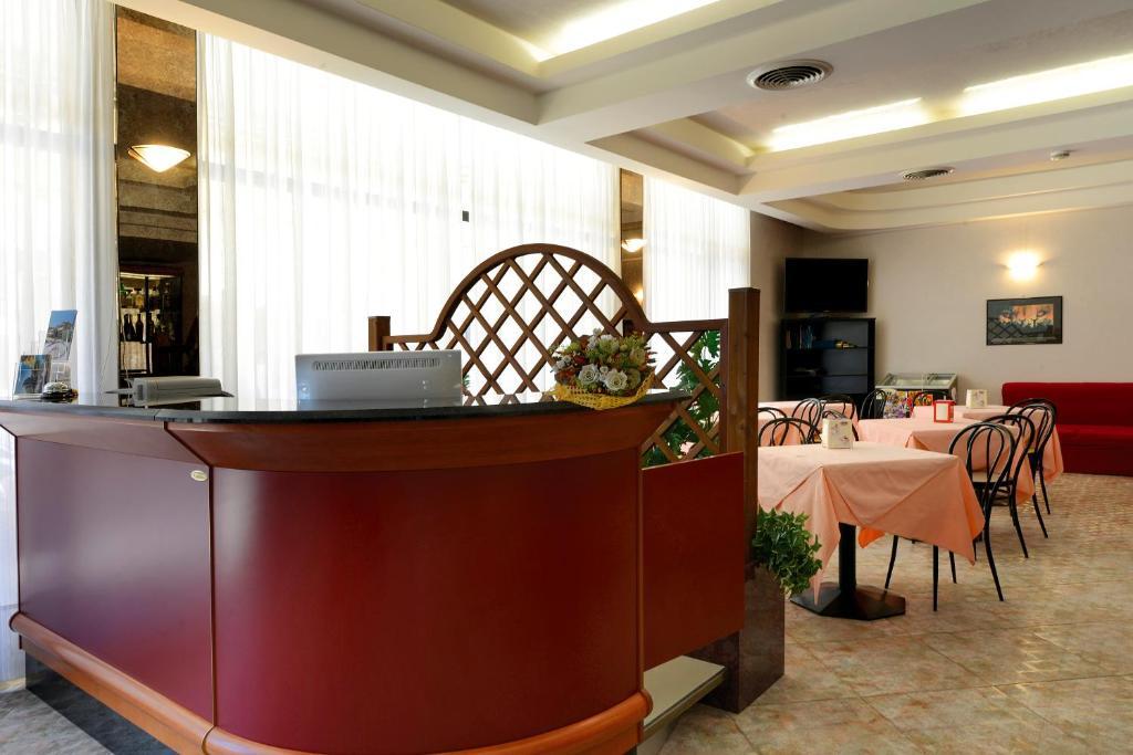 Hotel Residence Margherita Tortoreto Bagian luar foto